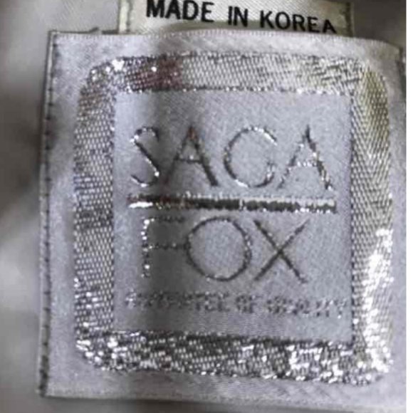 Saga Fox Real Fur Greige w/ White trim Size Medium. - Picture 6 of 9